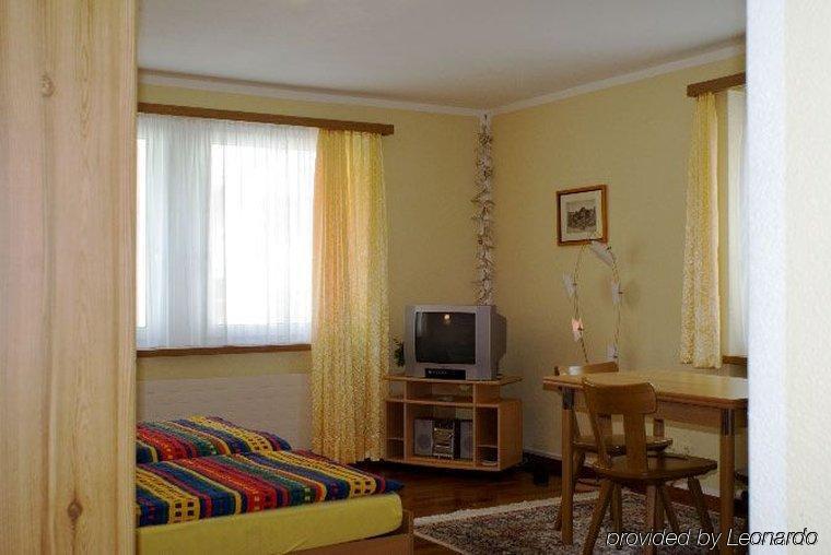 Hotel Stille St. Moritz Ruang foto